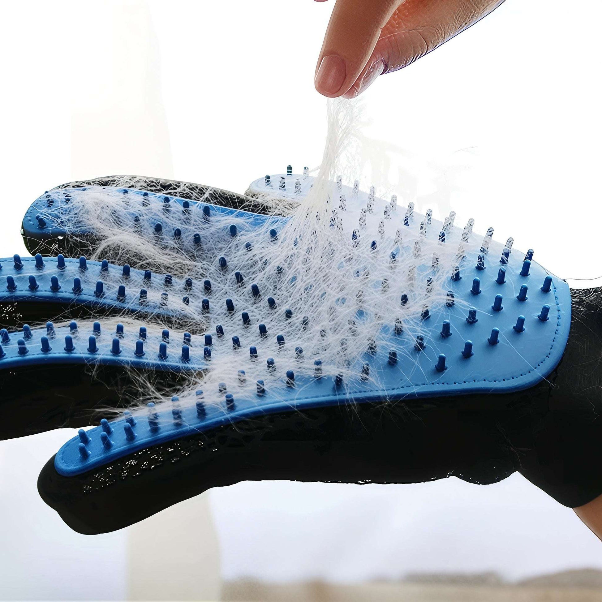 Pet Grooming Glove – Gentle Deshedding, Massage & Bathing Made Easy!